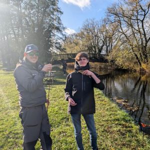 Denna vecka har vi tema "vattenmiljö och fisk". Idag följde vi med Sportfiskarna på en härlig  fiskedag vid Närsån. Vi hade tagit med hamburgare att grilla utifall att men det behövdes inte som synes...
#enter #folkhögskola #gotlandsfolkhögskola #sportfiskarnagotland